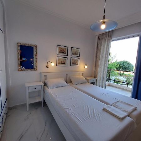 Kariani Beach Apartment ภายนอก รูปภาพ