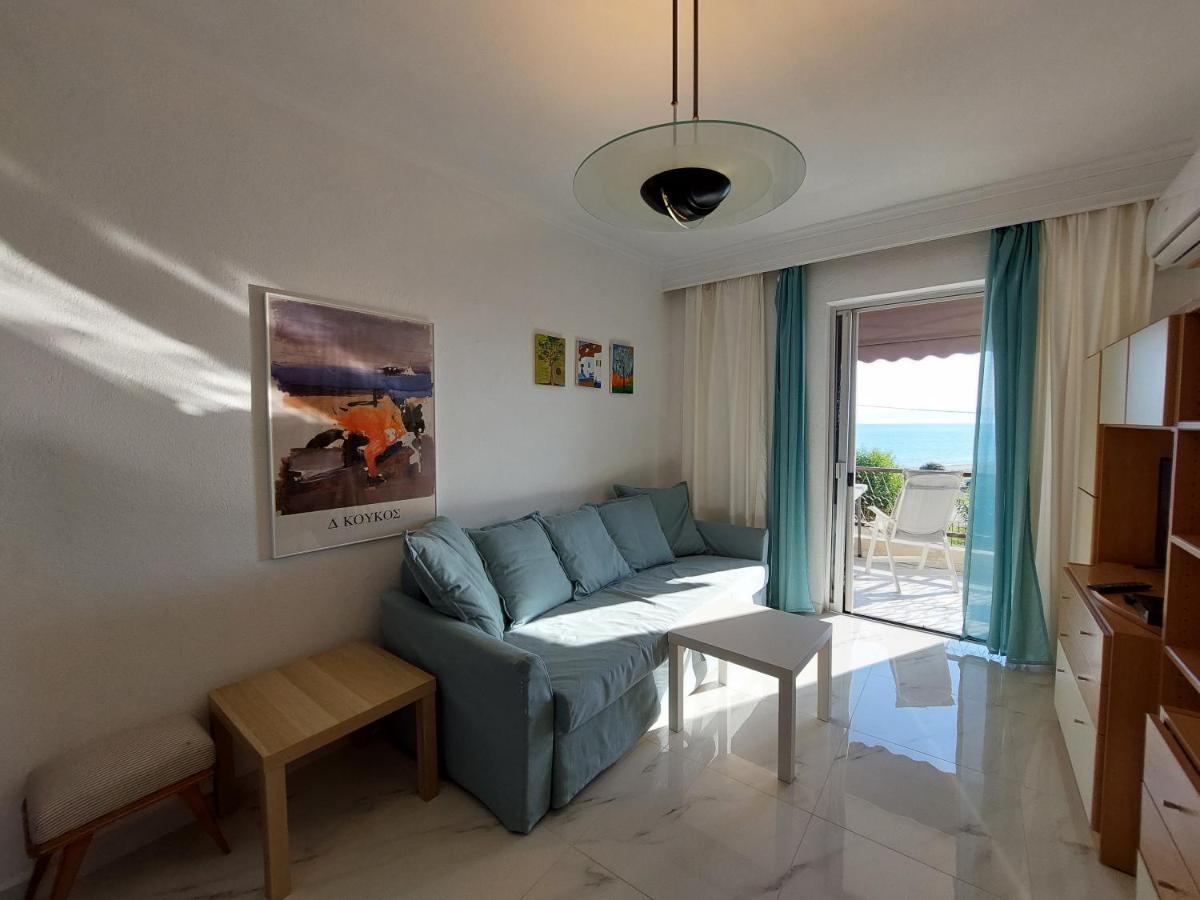 Kariani Beach Apartment ภายนอก รูปภาพ