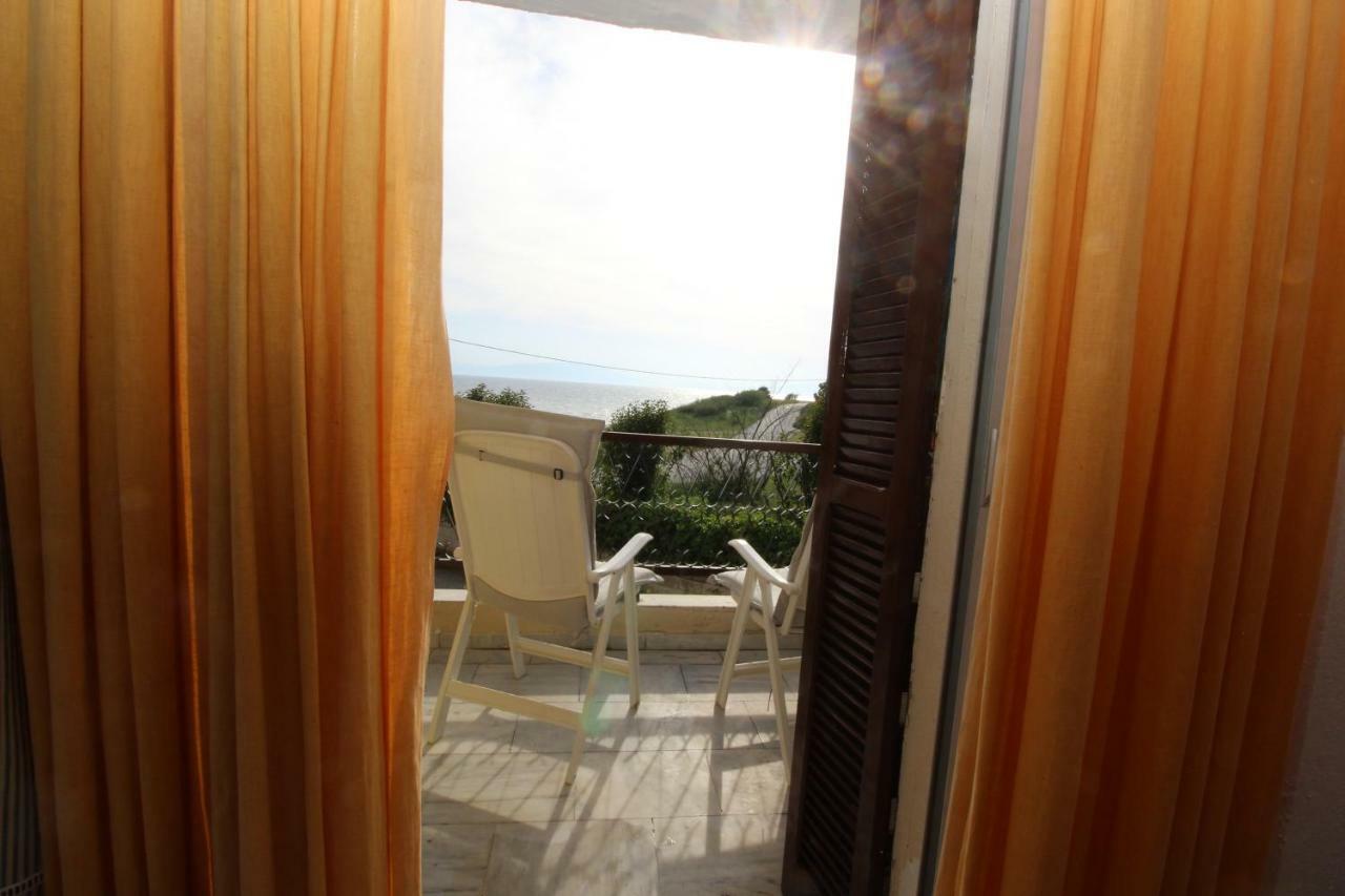 Kariani Beach Apartment ภายนอก รูปภาพ