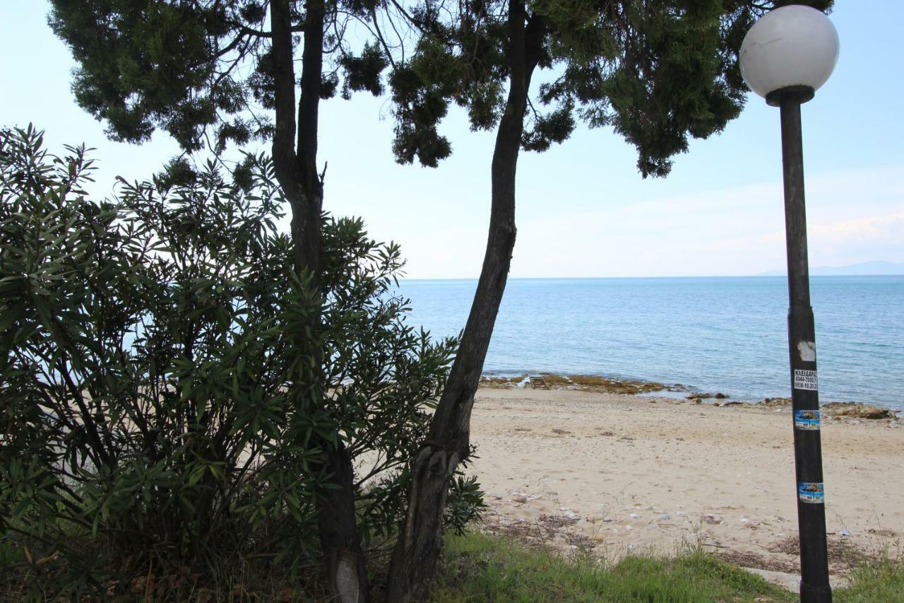 Kariani Beach Apartment ภายนอก รูปภาพ
