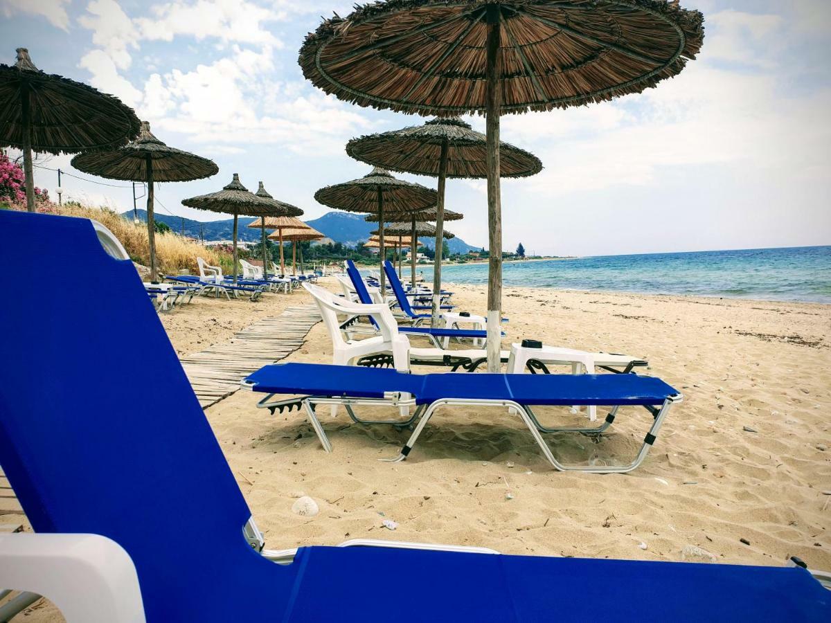 Kariani Beach Apartment ภายนอก รูปภาพ